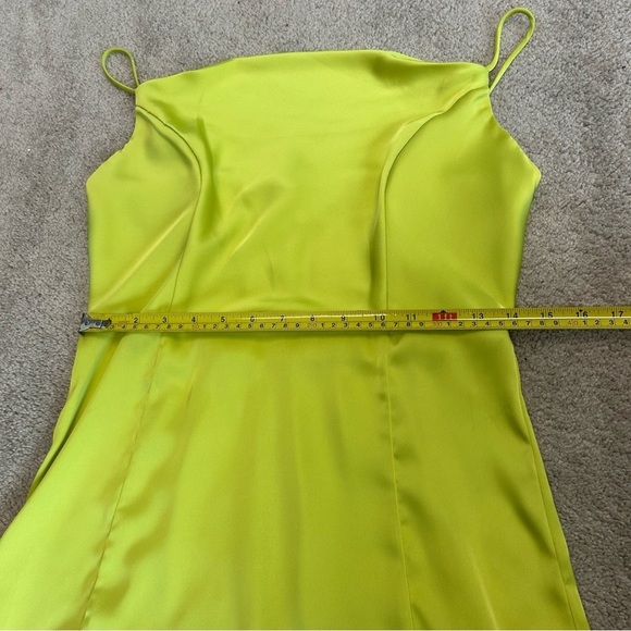 Femme by design lime green satin spaghetti strap mini dress Sz M NWT - Picture 11 of 13